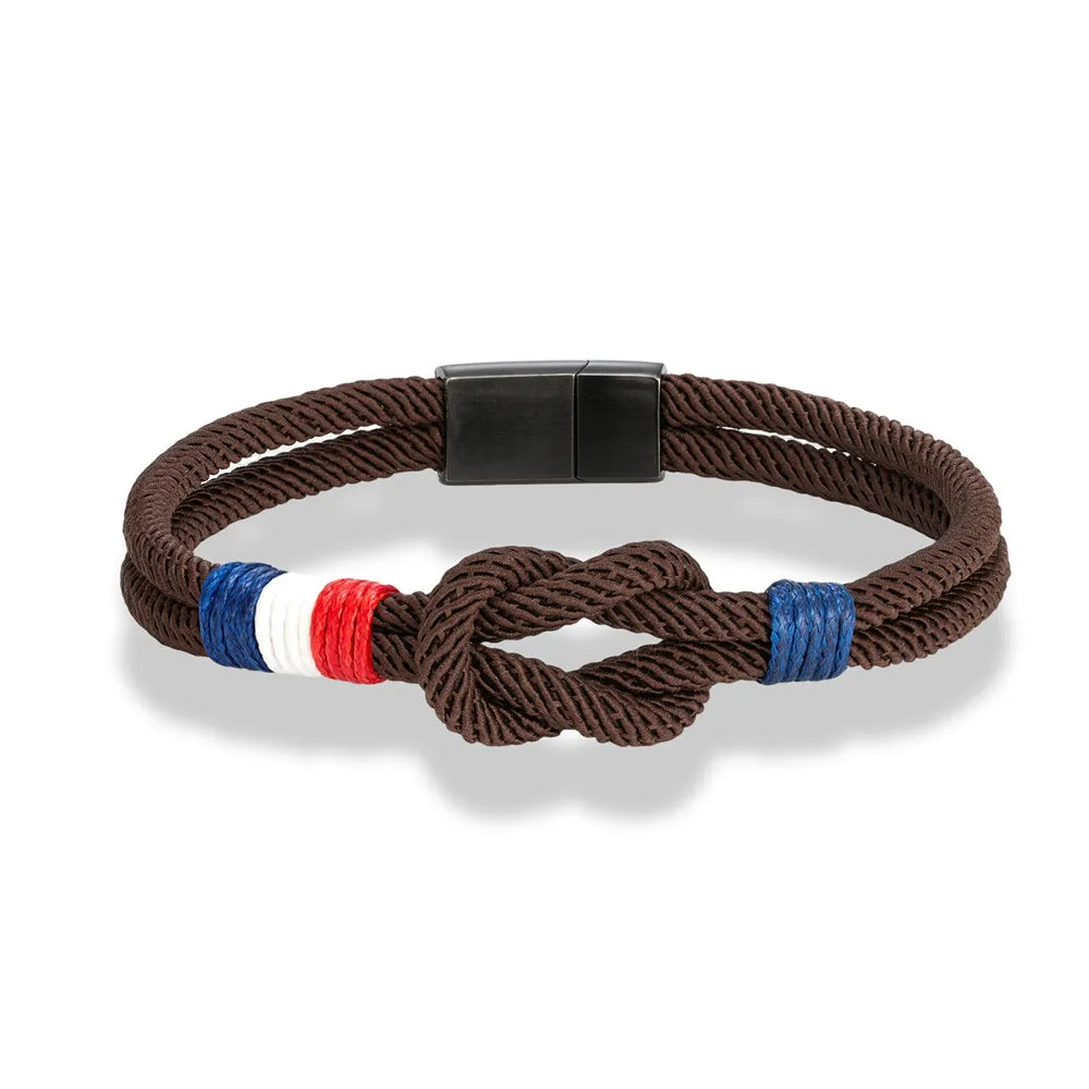 Bracelet with nautical knot in rope