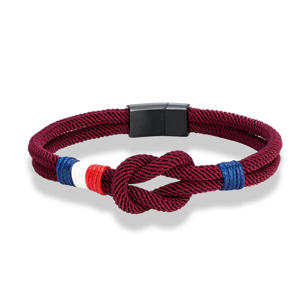 Bracelet with nautical knot in rope