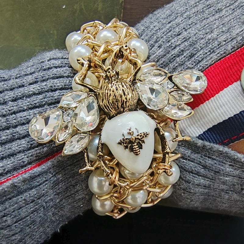 Pulsera con abalorios de abeja 