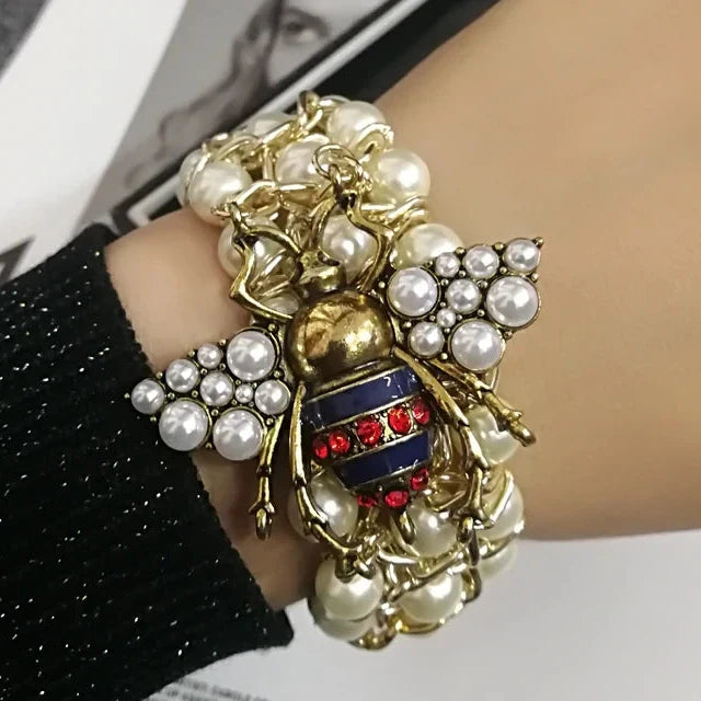 Pulsera con abalorios de abeja 