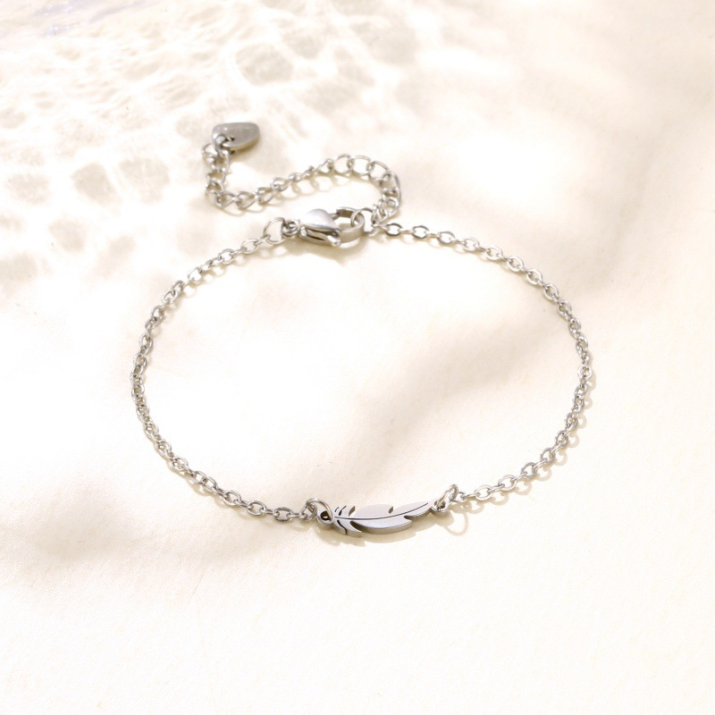 Bracelet with Feather Woman