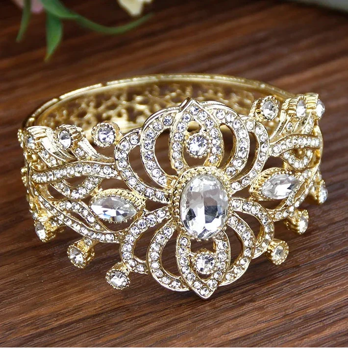 Pulsera con strass y piedras de estilo árabe 
