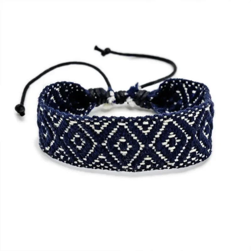 Handmade geometric-pattern Brazilian bracelet