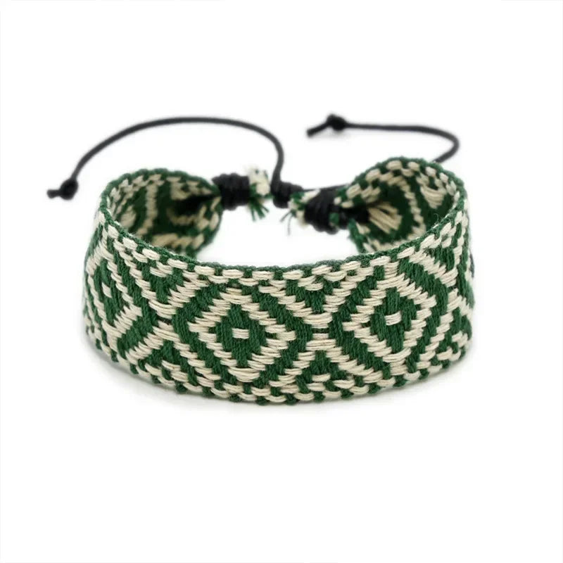 Handmade geometric-pattern Brazilian bracelet