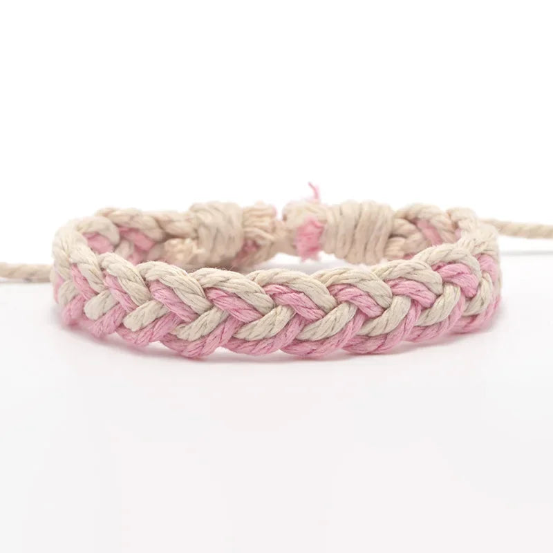 Artisanal Brazilian bracelet in natural colors