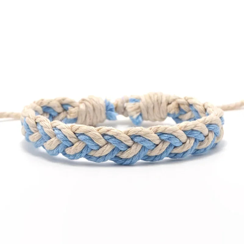 Artisanal Brazilian bracelet in natural colors