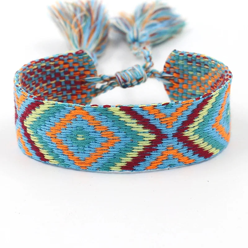 Wide Brazilian bracelet with geometric patterns