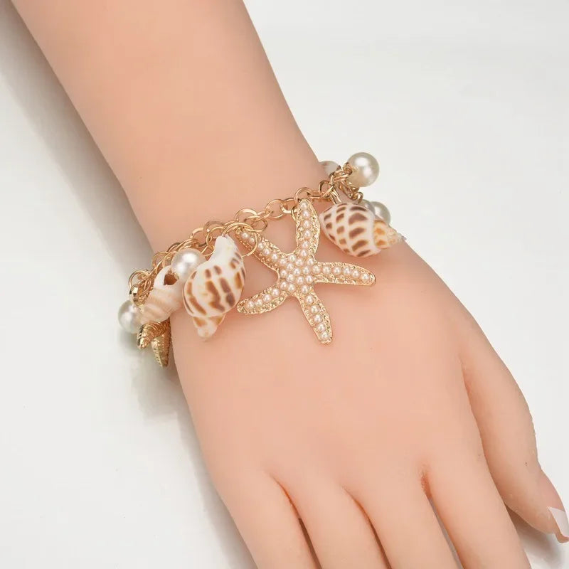 Elegant Bracelet with Gold Shells