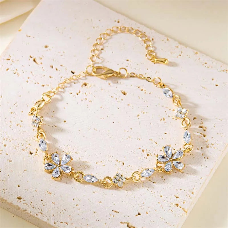 Bracelet Elégant avec Fleurs blanc