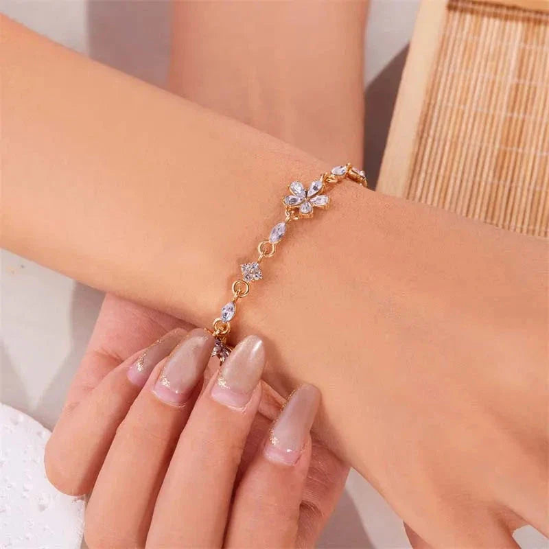 Pulsera Elegante con Flores blanca