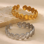 Elegant Shells Starfish and Scallop Scallop Gold Bracelet