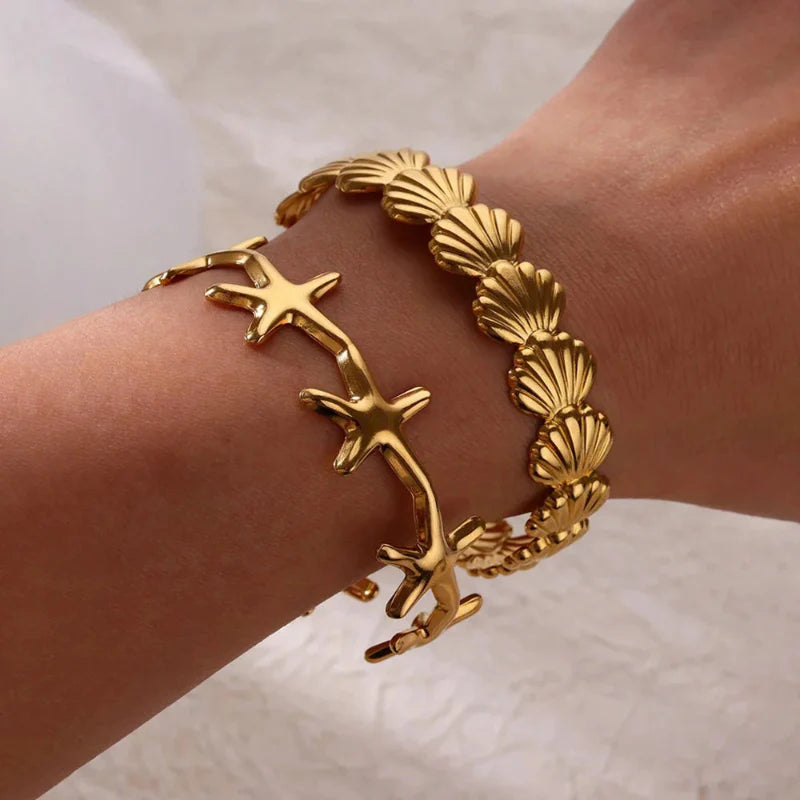 Elegant Shells Starfish and Scallop Gold Bracelet