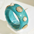 Resin bracelet with shell