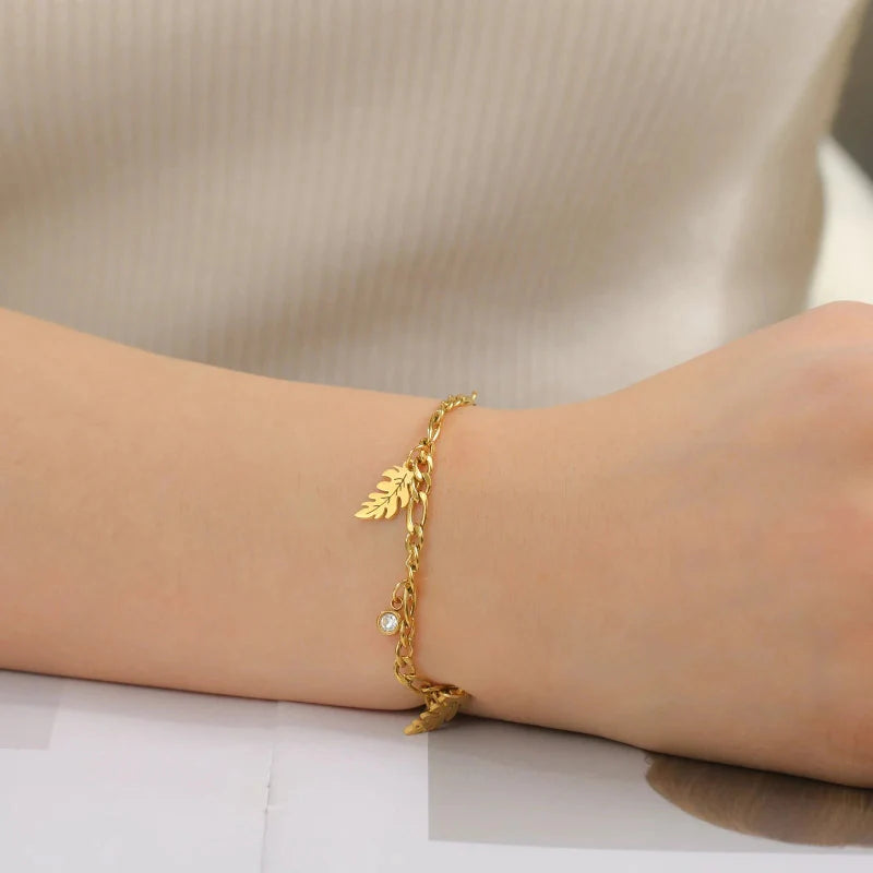 Pulsera Hoja de Palma y Circonio estilo A en oro