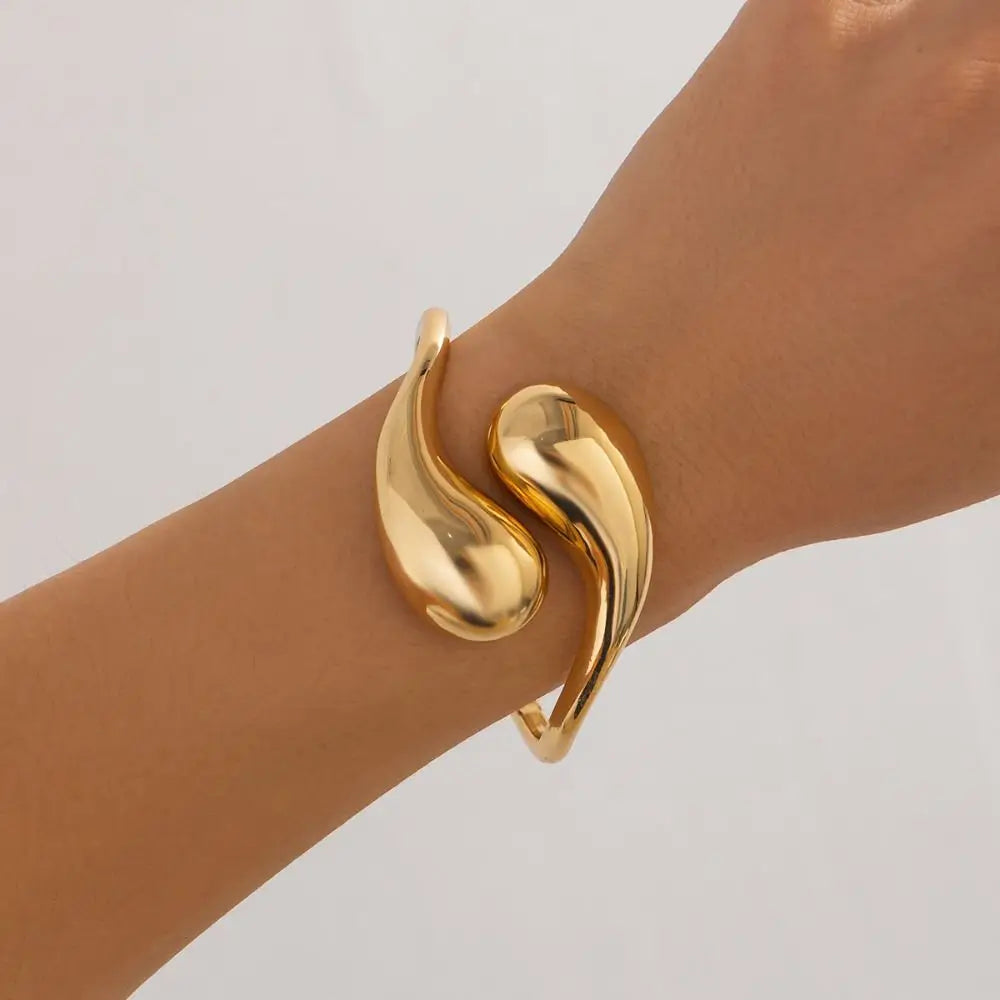 Asymmetric Large Water Drop ID Bracelet in Gold