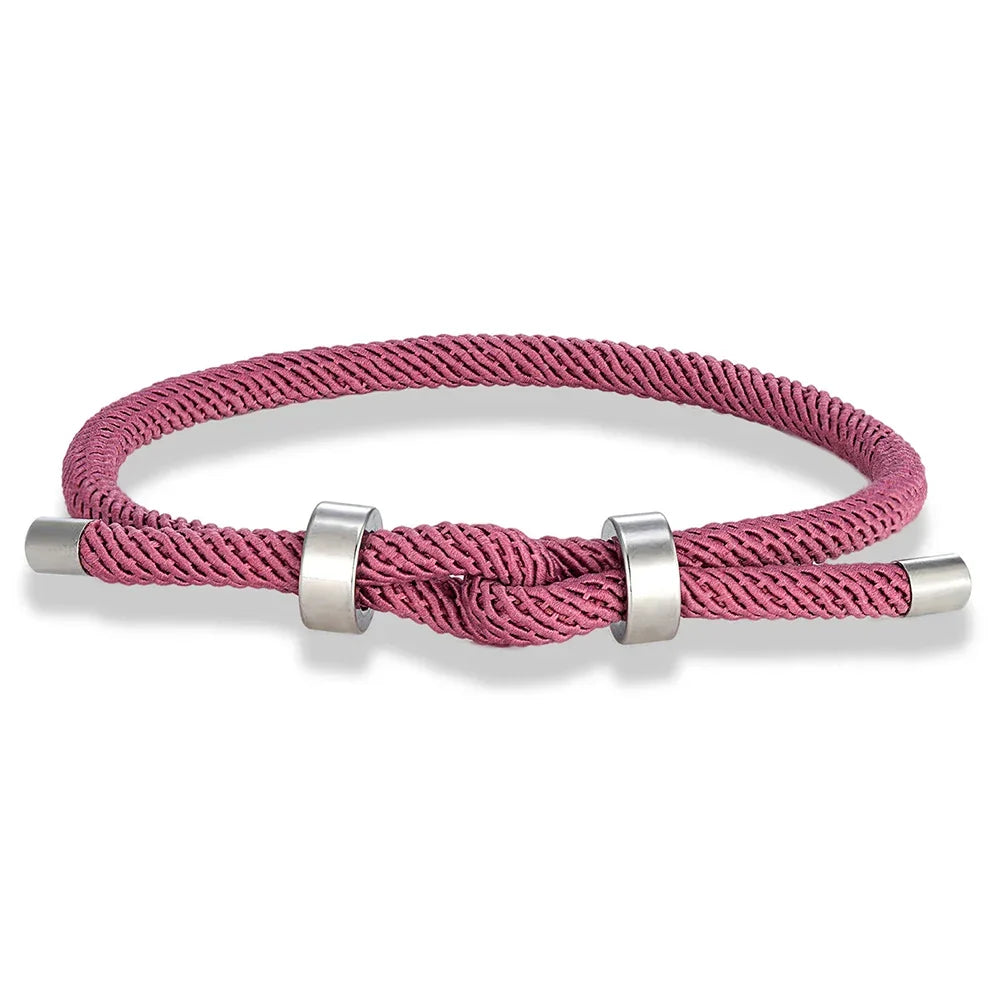 Bracelet moderne en corde tressée avec nœud rose