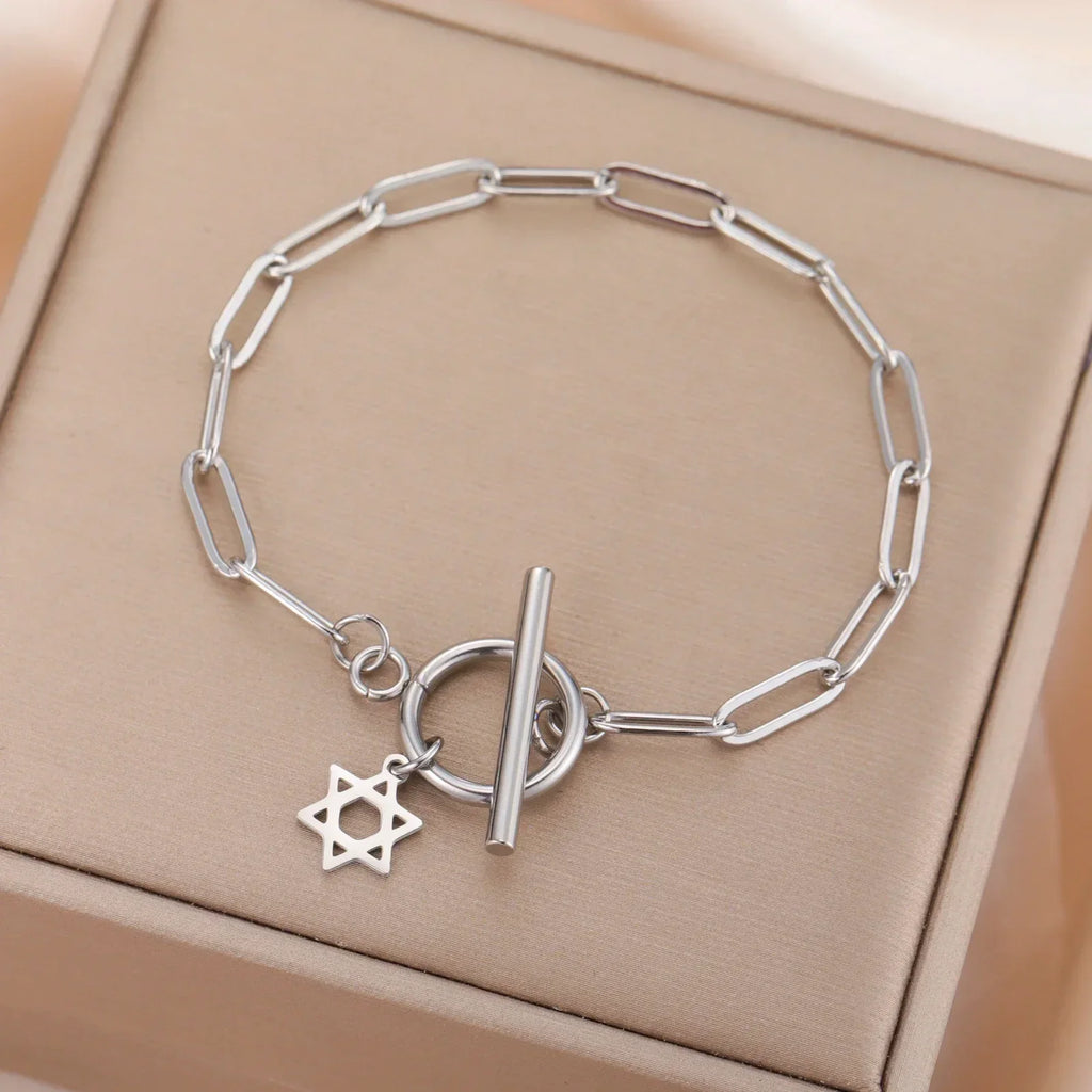 Women's bracelet with a Star of David pendant, a Jewish symbol 