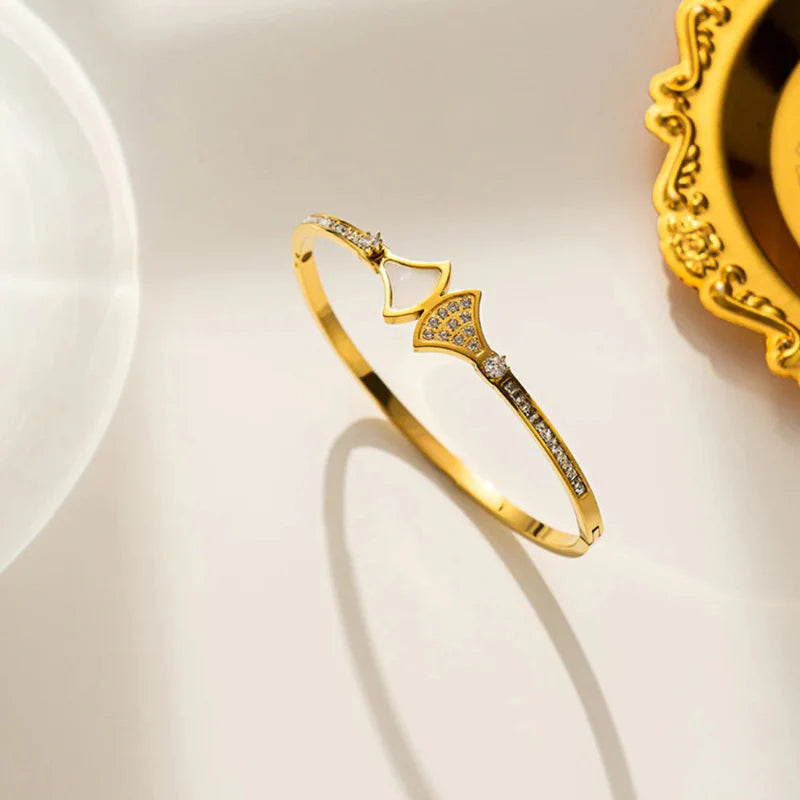 Ethnic Shell Bracelet Scallop Shell Gold