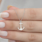 Collar de ancla para mujer 