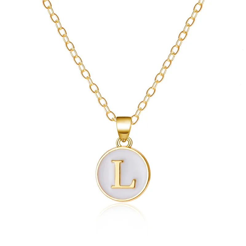 Collar con colgante blanco inicial - letra 