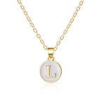 Collar con colgante blanco inicial - letra 
