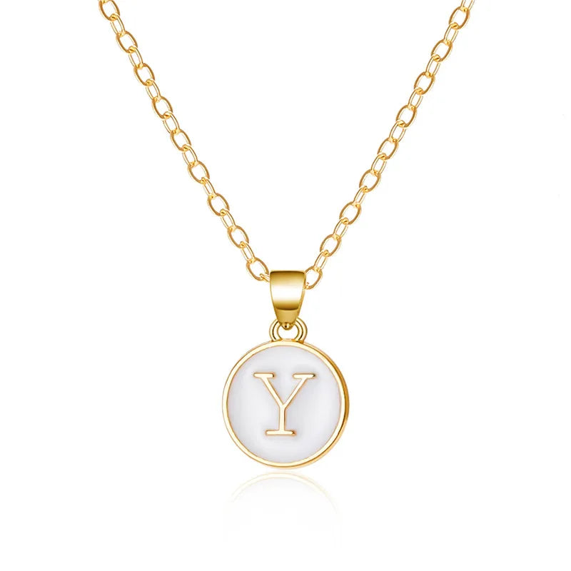 Collar con colgante blanco inicial - letra 