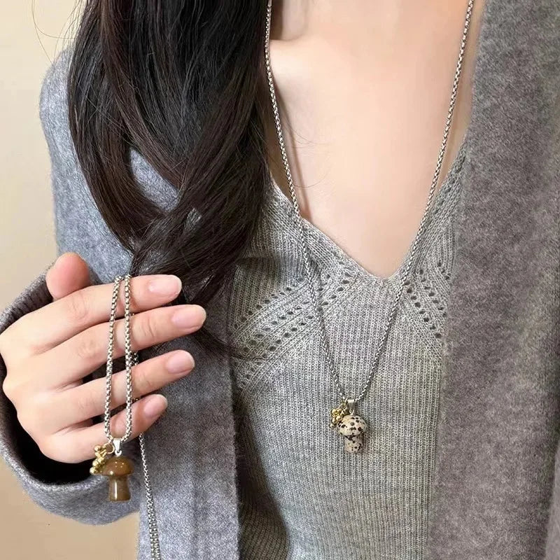 Collier avec Pendentif Champignon Automnale oeil de tigre