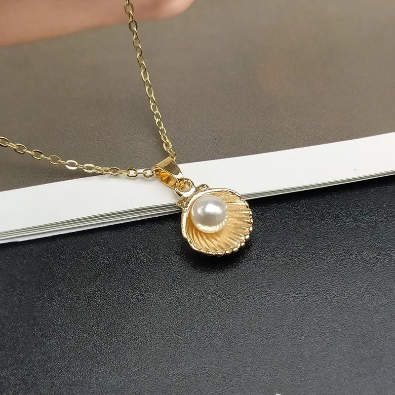 Collier avec Pendentif Coquille Saint-Jacques et Perle or