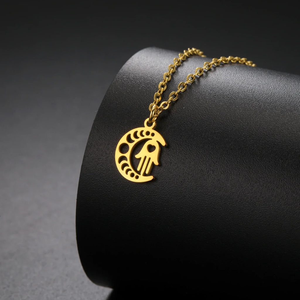 Collier avec pendentif islamique croissant de lune et main de Fatma arabe or