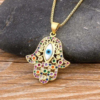 Collier avec pendentif de protection contre le mauvais œil et main de Fatma multicolore