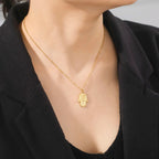 Collier avec pendentif de protection étoile de David et main de Fatma juif or