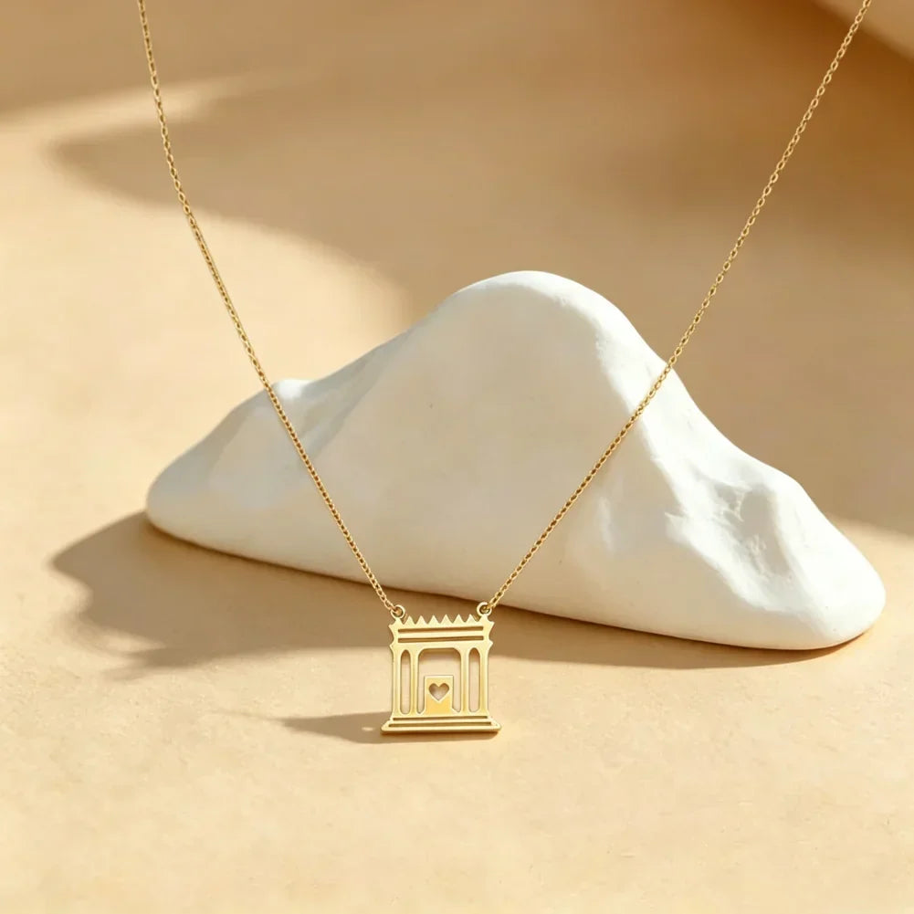 Collier avec pendentif du temple sacré de Jérusalem "Le Beit Hamikdash" juif or