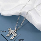 Collier avec pendentif en strass du symbole de vie juive Chai