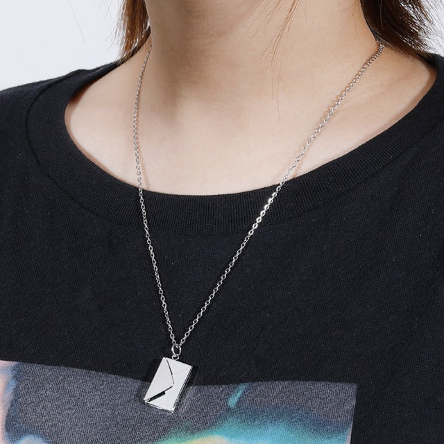 Collar con Colgante de Sobre en plata