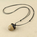 Collier avec Pendentif Gland en Bois beige