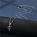 Collar con colgante inicial plateado - letra 
