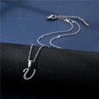 Collar con colgante inicial plateado - letra 