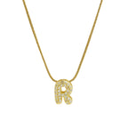 Collier avec pendentif initiale en strass r