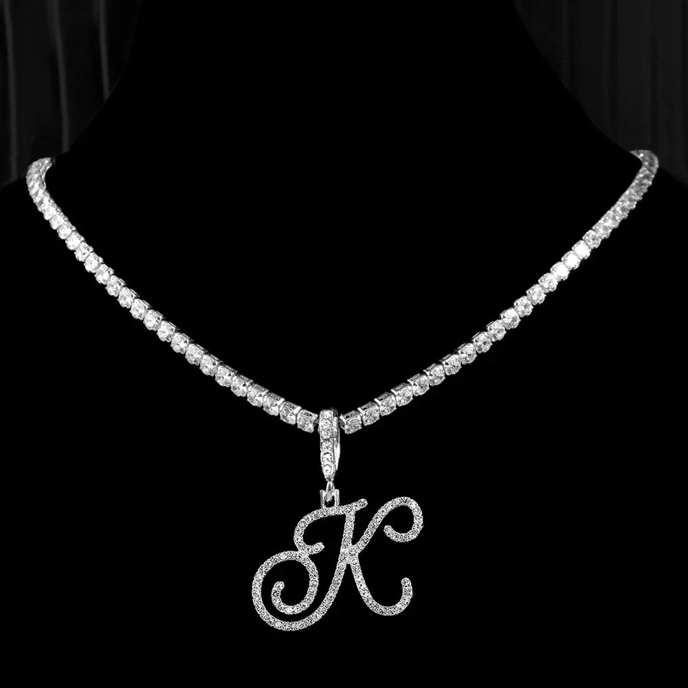 Collar con colgante de inicial y strass - letra 