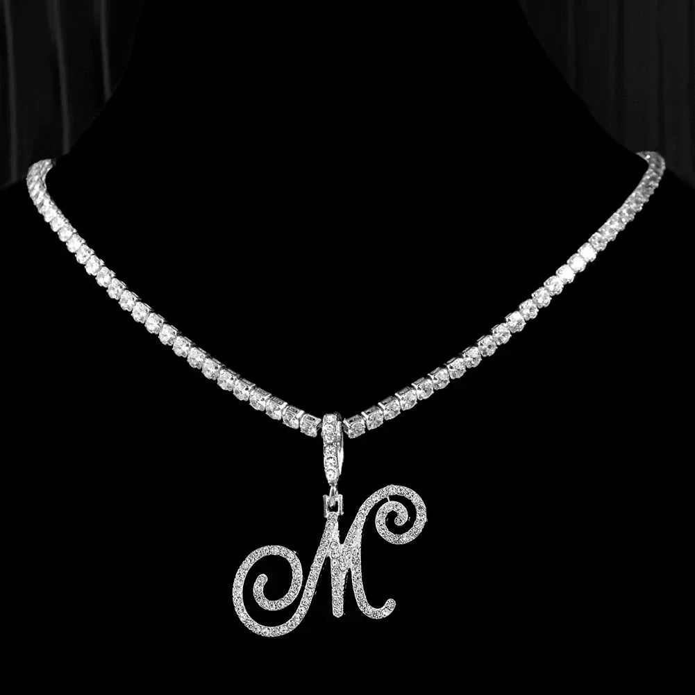 Collar con colgante de inicial y strass - letra 