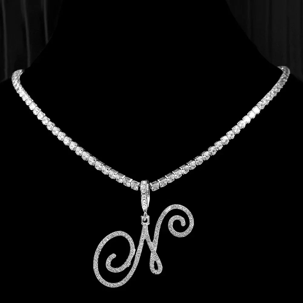 Collar con colgante de inicial y strass - letra 