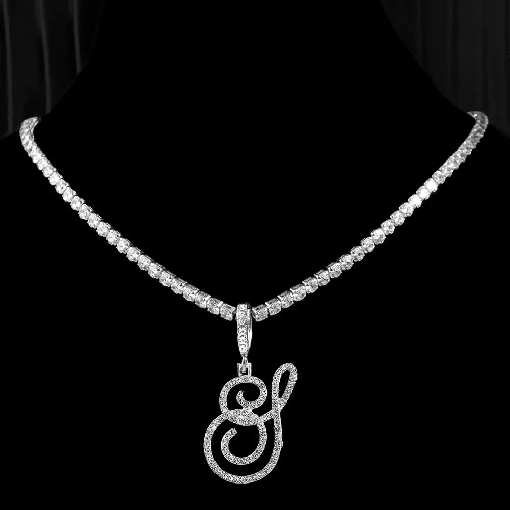 Collar con colgante de inicial y strass - letra 