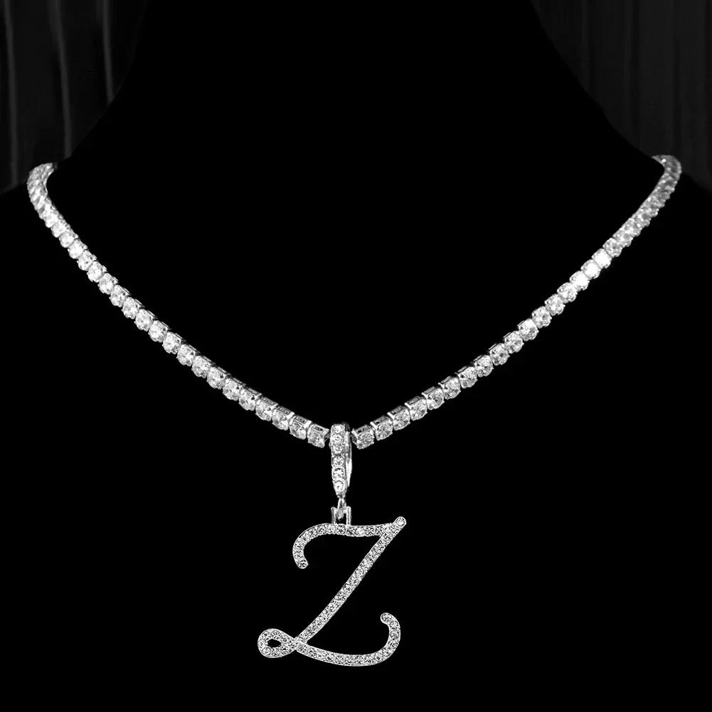 Collar con colgante de inicial y strass - letra 