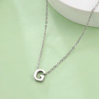 Collier avec pendentif initiale - lettre