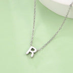 Collier avec pendentif initiale - lettre