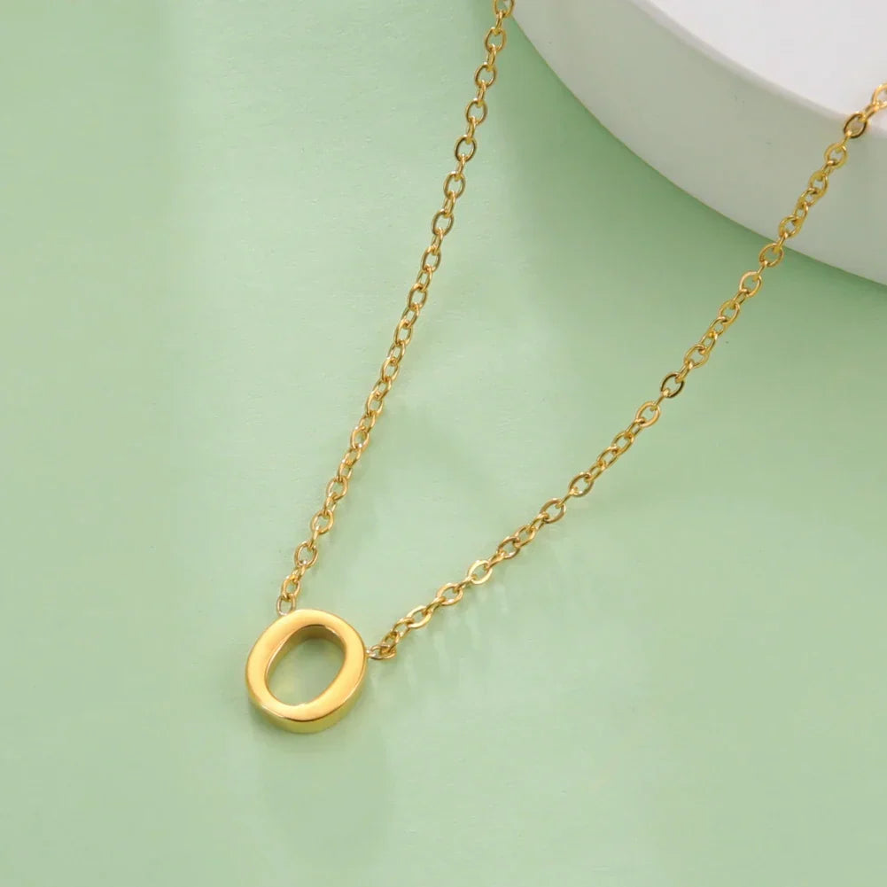 Collier avec pendentif initiale - lettre