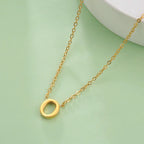 Collier avec pendentif initiale - lettre