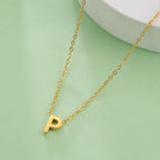 Collier avec pendentif initiale - lettre