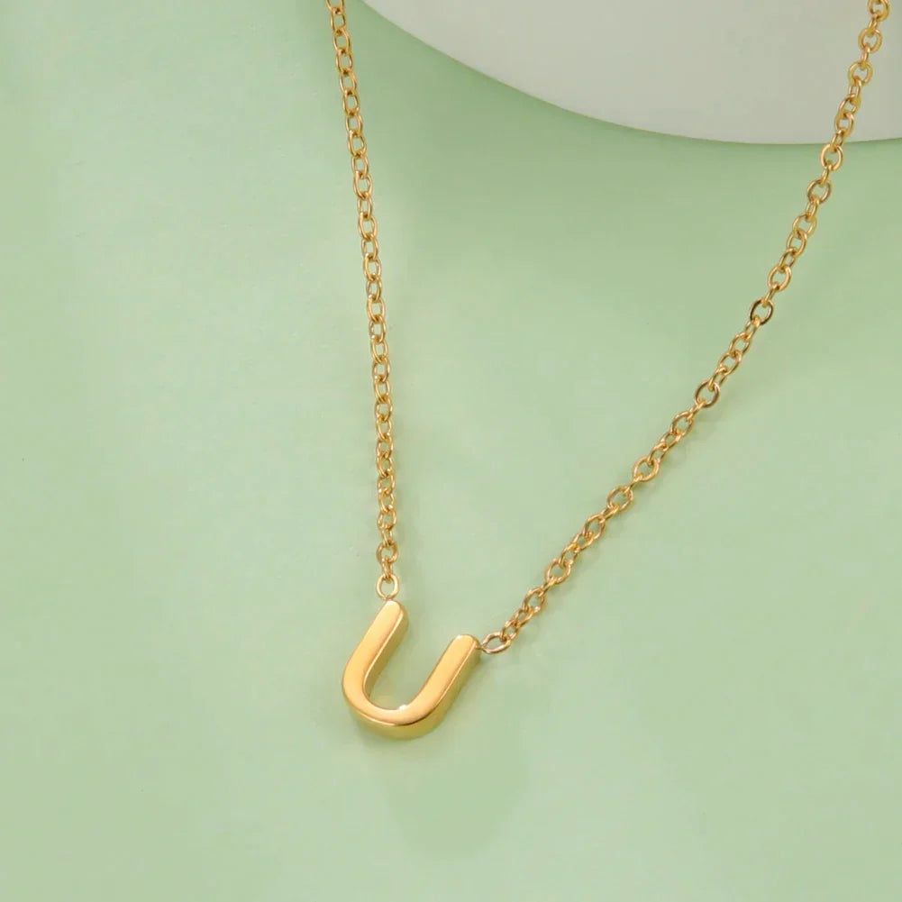 Collier avec pendentif initiale - lettre