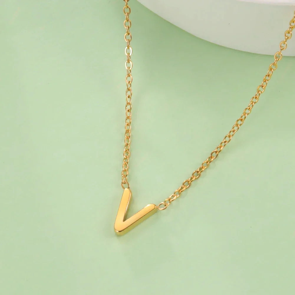 Collier avec pendentif initiale - lettre
